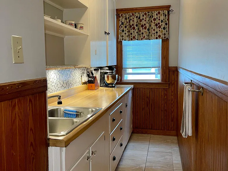 17 Rena St #1 — Photo 6