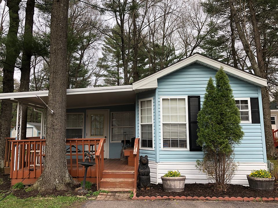 Front of house covered porch