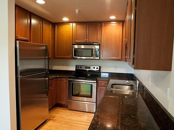 5th image of 810 W Trailcreek Dr #846