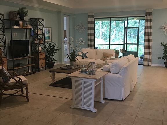 3rd image of 29 Cypress Knoll Ct