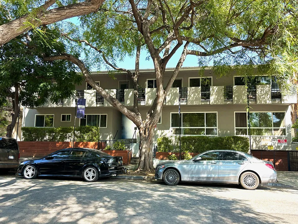 145 - 7511 Lexington Ave