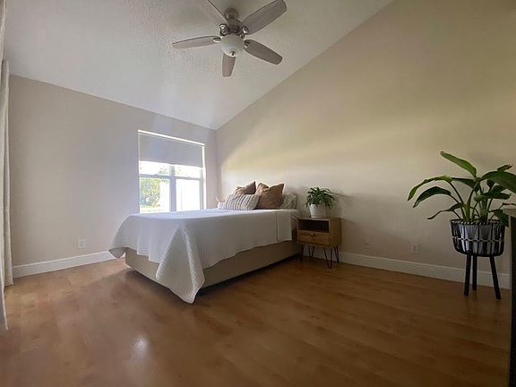 5th image of 54 Desford Ln