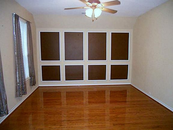 3rd image of 2825 Elmridge Dr