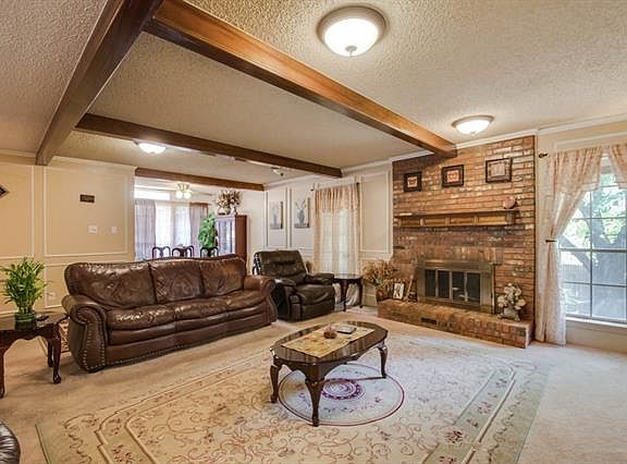 5th image of 2315 Oakside Dr