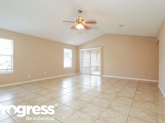 3rd image of 1747 Chandelier Cir W