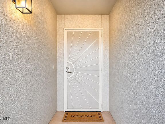 5th image of 973 KATHERINE Drive