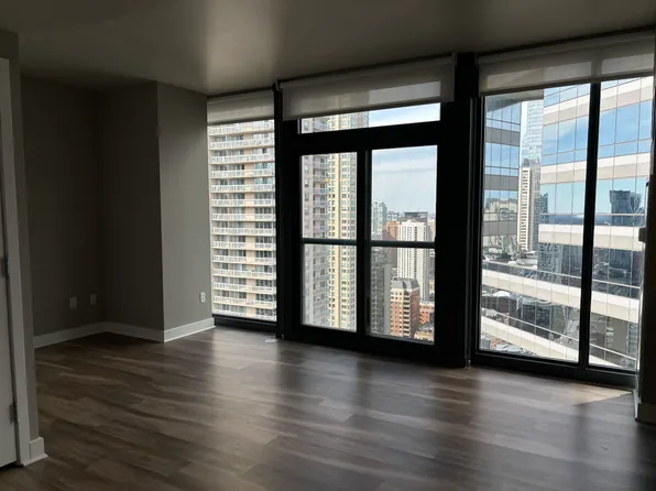 550 N State St #4906, Chicago, IL 60654