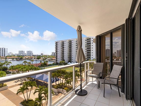 5th image of 3640 Yacht Club Dr APT 707