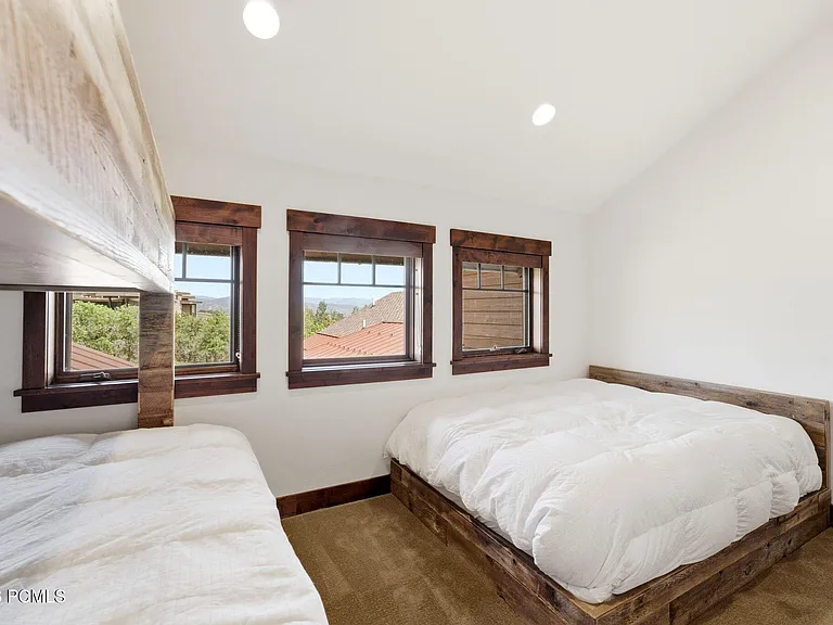 8235 N Sunrise Loop — Photo 49