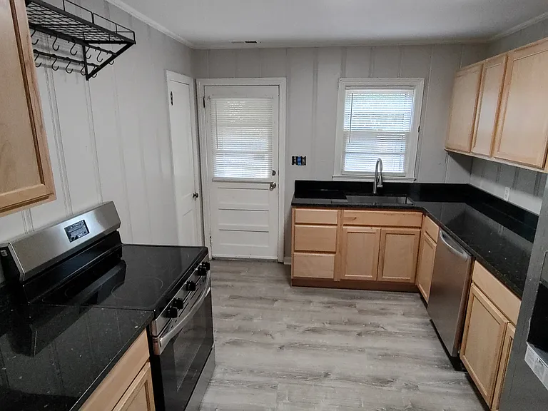111 Harvard Dr — Photo 11