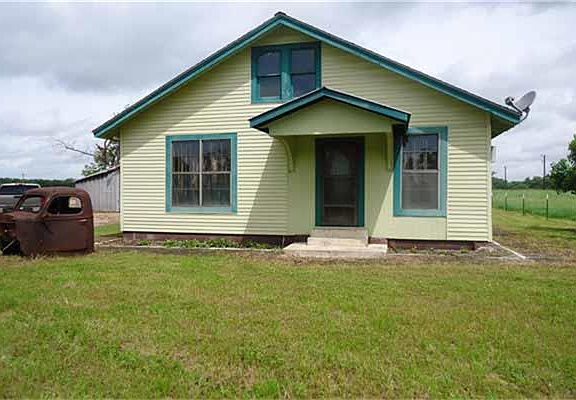 3rd image of 1089 E State Highway 237