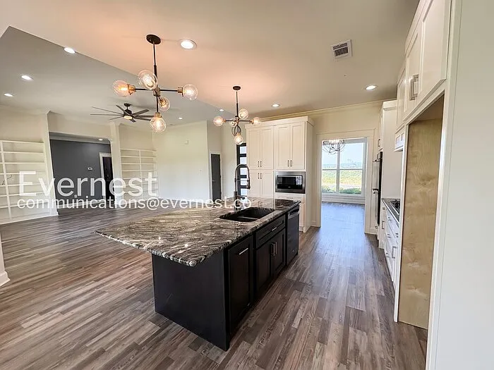 84 River Road Dr W — Photo 3