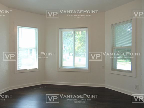 4th image of 1338 Saint Clair St