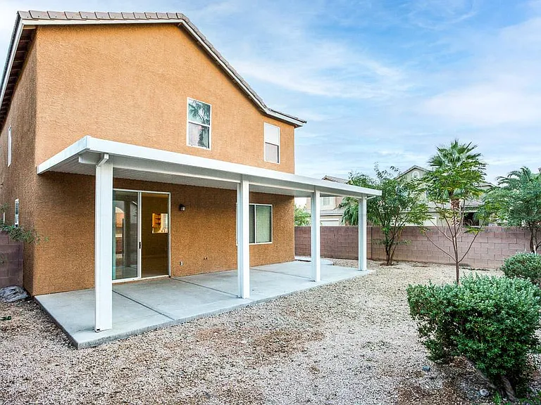 2609 Los Palos St — Photo 35