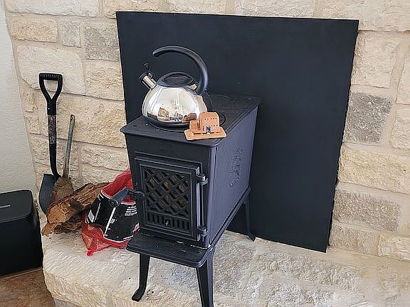 5th image of 321 E Bandera Rd