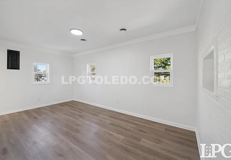 4013 Caroline Ave — Photo 14