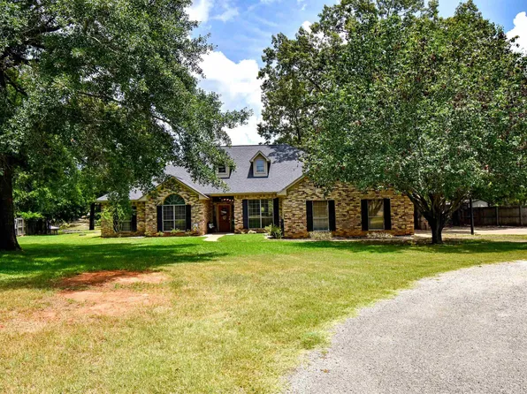 17322 Fishermans Dr, Troup, TX 75789