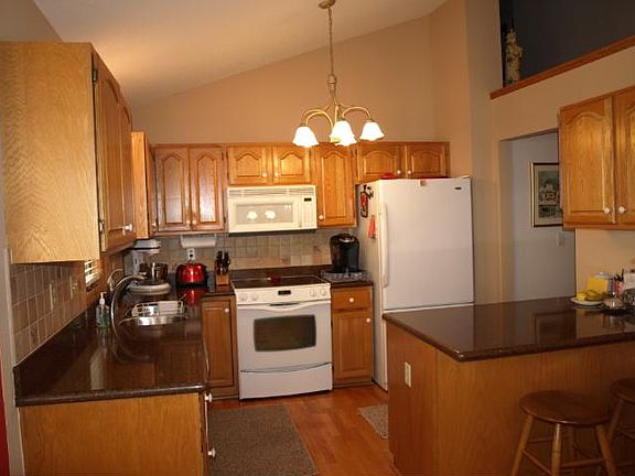 2nd image of 13514 Parkwood Dr