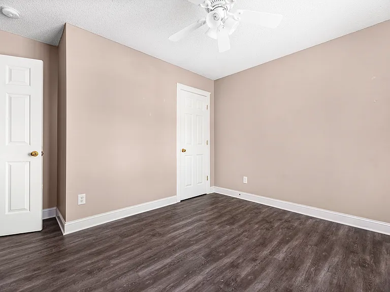 13604 Glenwyck Ln — Photo 15