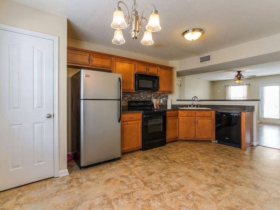 1st image of 347 Arapaho Dr