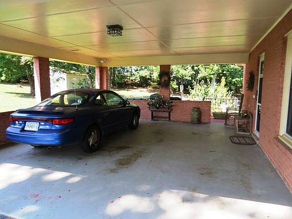 CARPORT