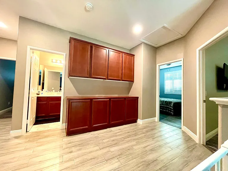 39200 Coprice St — Photo 13