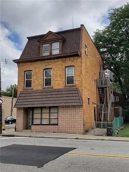 1 bed, 450 sqft, $695 — Photo 2