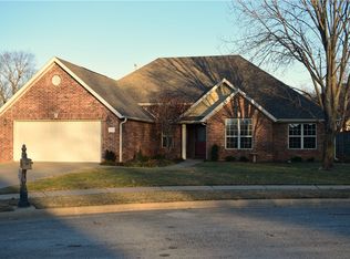 1770 N Colony Way, Fayetteville, AR 72704