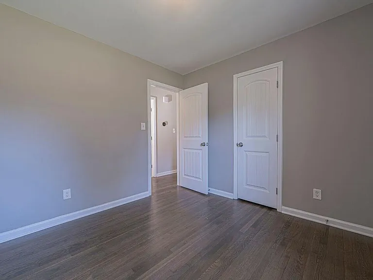 3322 Bell Dr — Photo 15