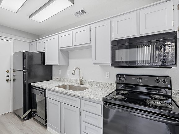 5th image of 620 W Union Bower Rd