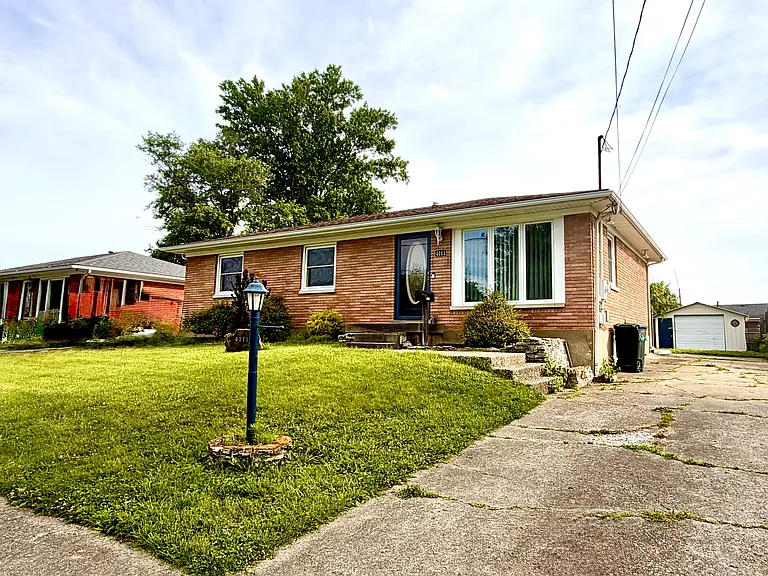 4111 Caven Ct — Photo 1