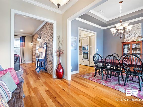 3rd image of 378 Barndling St
