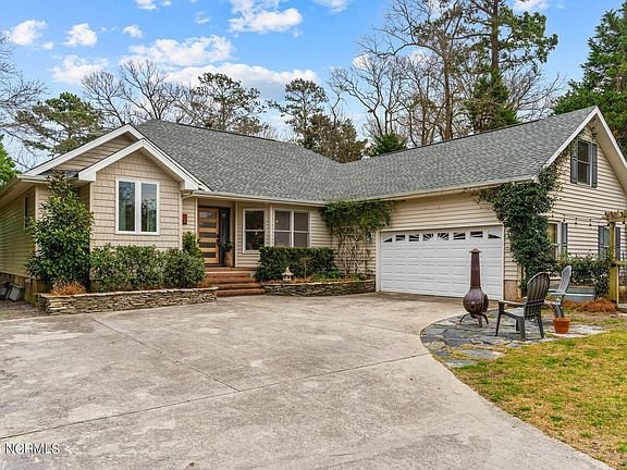 3rd image of 803 Herring Gull Ct