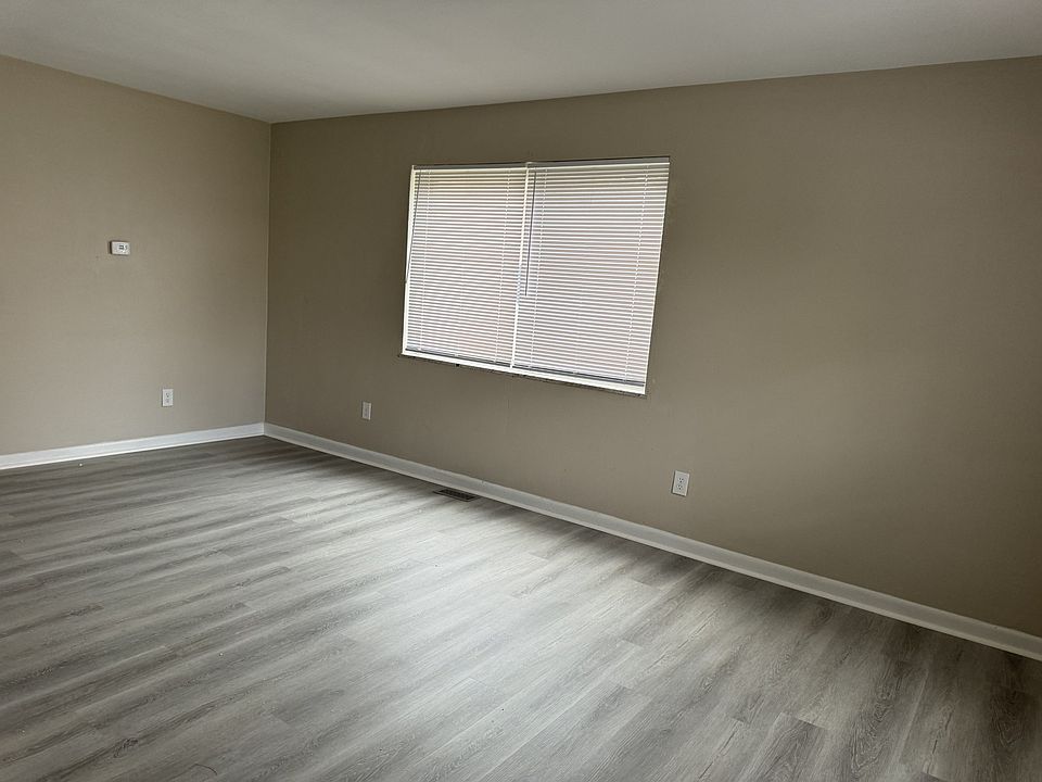 2nd image of 5010 Woodbine Ave APT A