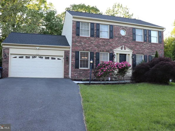 16120 Kennedy St, Woodbridge, VA 22191