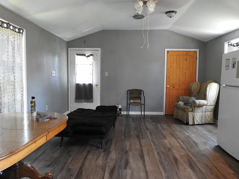 181 Sunrise Ln — Photo 5