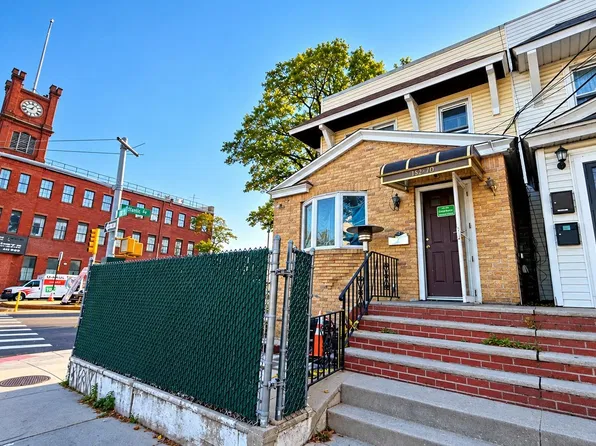 93-10 92nd st, Woodhaven, NY 11421