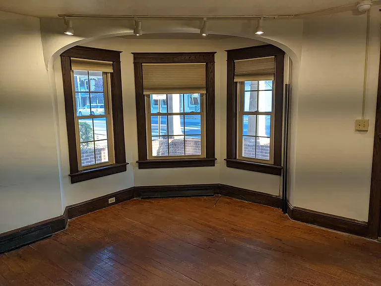 201 W King St #1 — Photo 12