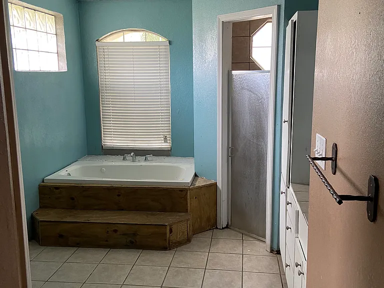 204 Bowers St — Photo 12