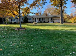 85 Bronson Dr, Middlebury, CT 06762