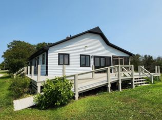 155 Plantation St, Beaufort, NC 28516