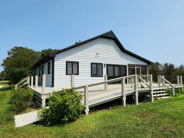 155 Plantation Street, Beaufort, NC 28516