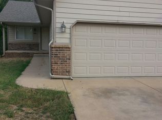 302 E Pine Ridge Ct, Rose Hill, KS 67133
