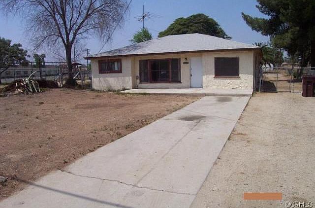 1st image of 24598 Dracaea Ave