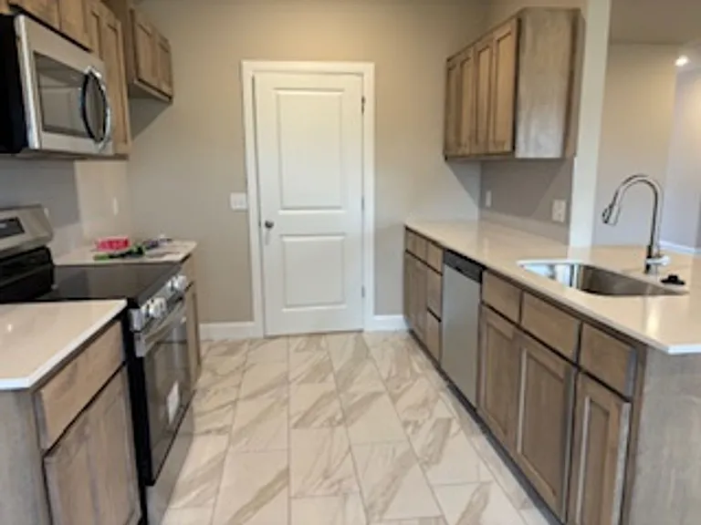9117 Blackfork Ln — Photo 11