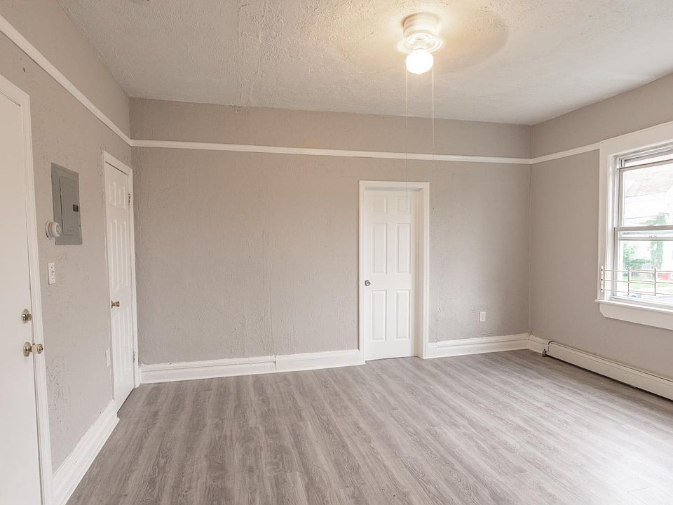 1st image of 574 Hunterdon St Floor 2