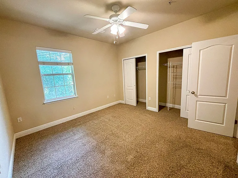 2946 SW 35th Pl #40 — Photo 22