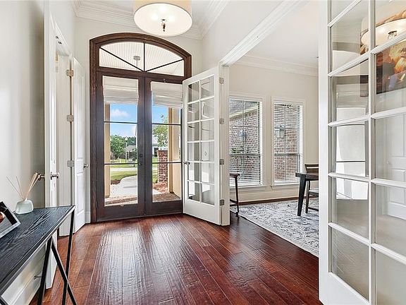 4th image of 491 Chateau Grimaldi Dr