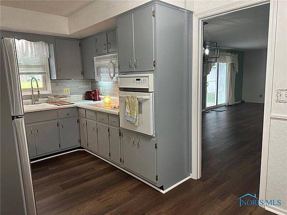 5th image of 1104 Fairlawn Dr