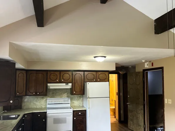 137 State St #7, North Adams, MA 01247